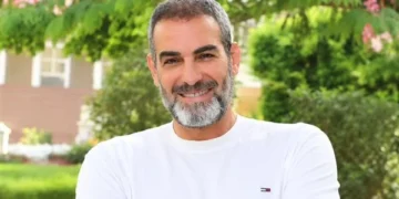 المهرجان القومي للمسرح المصري يكرّم الفنان أحمد عبد العزيز في دورته التاسعة عشرة
