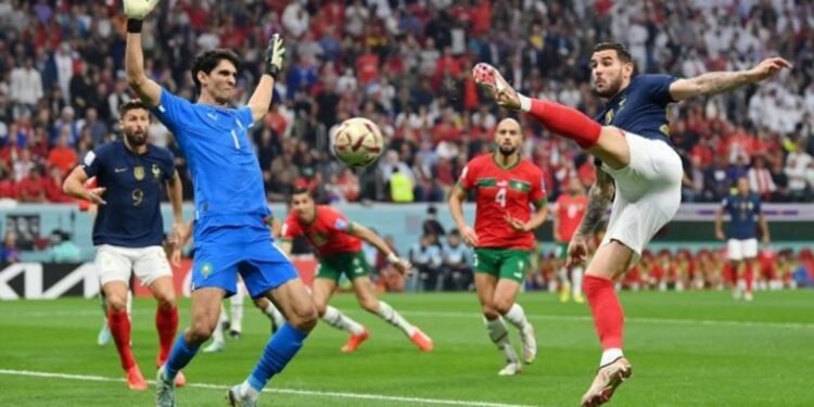 قمة نارية في ربع النهائي .. المغرب يواجه فرنسا بثأر مونديال 2022