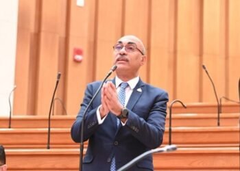 برلماني يحذر من وقف بطاقات التموين: مواطنون حُرموا من الدعم بسبب سيارات ومدارس وهمية