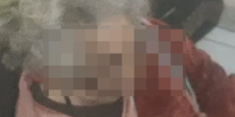 شاب يعتدي على والدته بالسويس والأمن يفحص