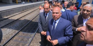 وزير النقل يتوعد المتسببين في حادث قطار طنطا: هحاسب كل مقصر