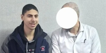 والدة طفل توفي بالسرطان تحذر من علاج غير مثبت علميًا: “ابني فقد بصره والورم تضخم”