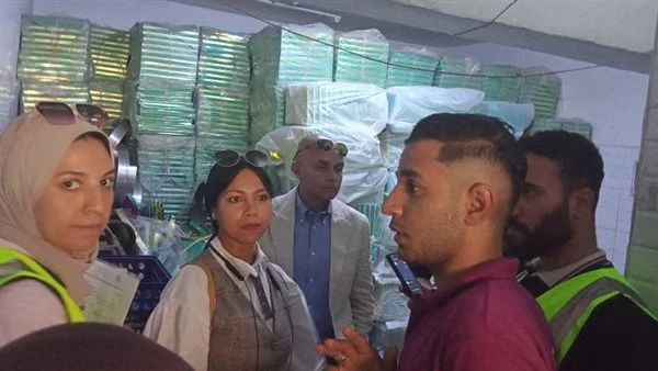 256 كيلو جرام منتجات فاسدة.. سلامة الغذاء تضبط مخالفات بمنشآت غذائية في الخصوص