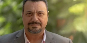 مراد مكرم: لو كسبنا الأرجنتين هقف أوزع شربات في الميدان