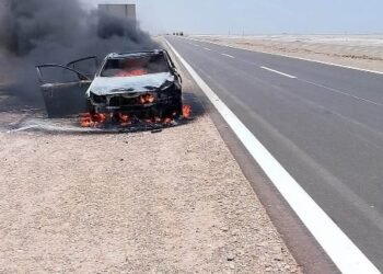 مصرع شخص وإصابة 4 آخرين في انقلاب سيارة واشتعالها بطريق الساحل الشمالي