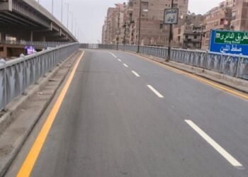 محافظ الجيزة يتابع تطوير كوبري أرض اللواء.. رصف وصيانة لرفع كفاءة المحور وتحسين السيولة المرورية