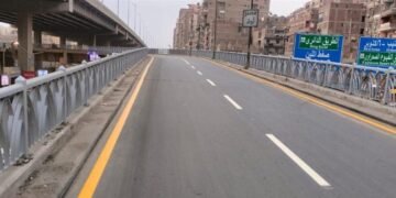 محافظ الجيزة يتابع تطوير كوبري أرض اللواء.. رصف وصيانة لرفع كفاءة المحور وتحسين السيولة المرورية