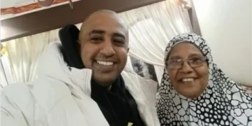 بعد تعرض والدته لحادث .. محمد أوتاكا يطلب الدعاء من الجمهور