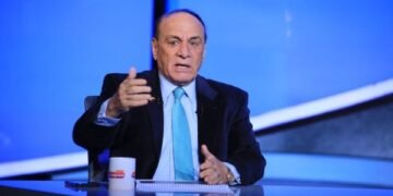 سمير فرج: مسيرة السيسي العسكرية نموذج لبناء قائد قادر على اتخاذ القرار