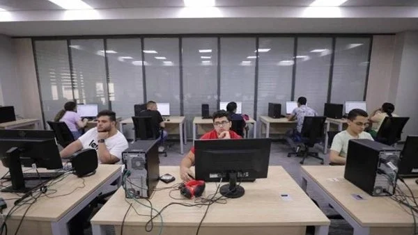 جامعة القاهرة تبدأ استعداداتها لاستقبال مكتب التنسيق الإلكتروني للقبول بالجامعات والمعاهد للعام الجامعي 2026/2027