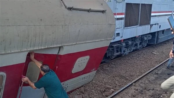 إصابة 14 شخصًا إثر خروج عربة قطار عن القضبان بمحطة محلة روح في طنطا