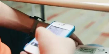 ضبط طالب بتهمة تصوير أسئلة امتحان اللغة الإنجليزية للثانوية العامة بالشرقية