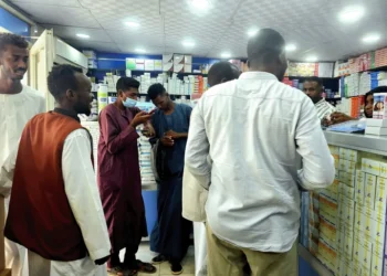 “إعلان حرب على المرضى”.. صيادلة السودان يحذرون من تداعيات ارتفاع أسعار الدواء