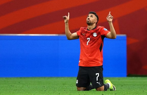 “الأهلي سيظل في قلبي”.. تريزيجيه يودع جماهير القلعة الحمراء برسالة مؤثرة