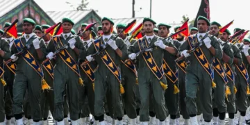 بريطانيا تجرّم دعم الحرس الثوري الإيراني وكيانات روسية