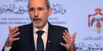 الصفدي: لا قواعد أمريكية في الأردن.. وإيران لا يحق لها إغلاق هرمز
