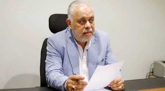 أشرف زكي يدعو لحشد الفنانين بسبب حق الأداء العلني: صفحة جديدة