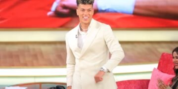 إمام عاشور يكشف أسرار بدايته.. “والديّ كانوا بيستلفوا عشاني”