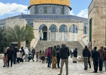 اقتحام الأقصى.. تصعيد إسرائيلي يشمل اعتقالات وإغلاق طرق