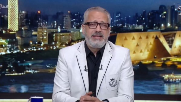“العيلة كلها بتمتحن”.. تامر أمين يكشف معاناة الأسر في موسم الثانوية العامة