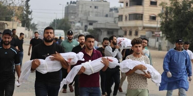 استشهاد 6 فلسطينيين وإصابة أكثر من 20 في قصف إسرائيلي على غزة