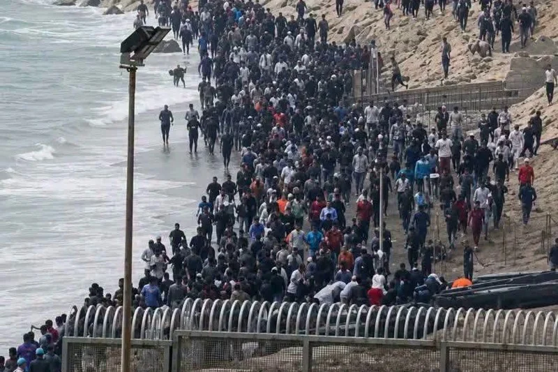 المغرب يكشف أسباب أحداث سبتة ومليلية: حملات تضليل وشبكات تهريب