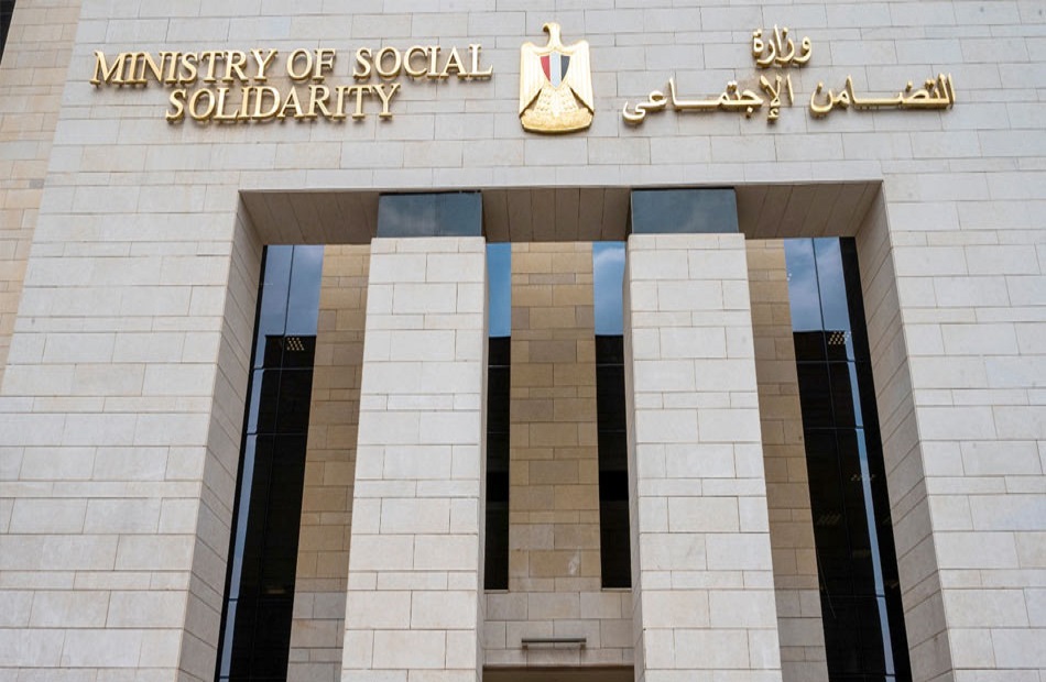 التضامن تتحرك لفحص واقعة ضرب شابين لوالدتهما بالسيدة زينب