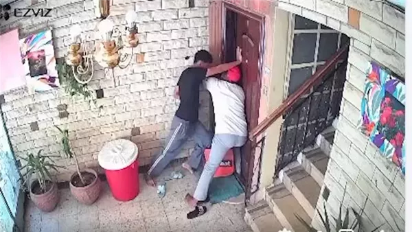 حيلة مندوب التوصيل تنتهي بالحبس.. تفاصيل محاولة اقتحام شقة في البساتين