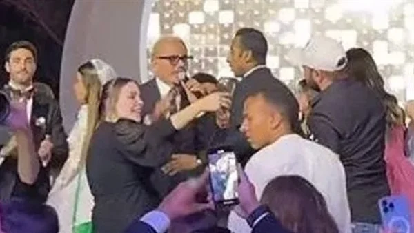 بعد حكم النقض.. سعد أسامة يطالب عمرو دياب بمليون دولار تعويضًا