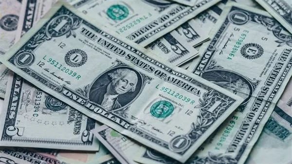 الدولار يتراجع أمام الجنيه بنهاية تعاملات الخميس.. تعرف على سعره في البنوك