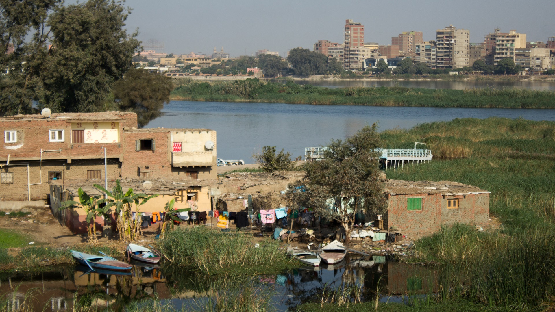 "تنمية الوراق" يحسم الجدل بشأن دخول مواد البناء إلى الجزيرة