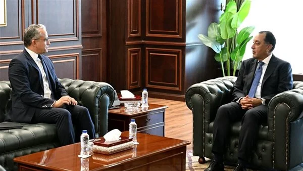 رئيس الوزراء يستقبل المدير العام لمنظمة اليونسكو بمقر الحكومة بالعلمين الجديدة