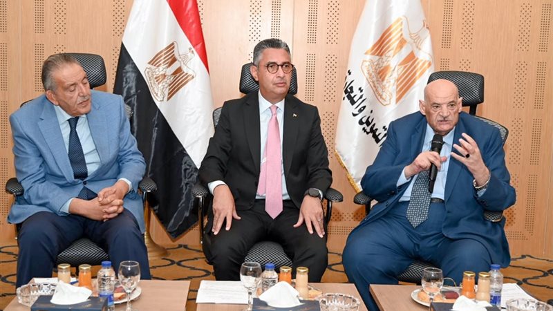هل يشهد الخبز تغييرات جديدة؟.. قرار عاجل من وزير التموين