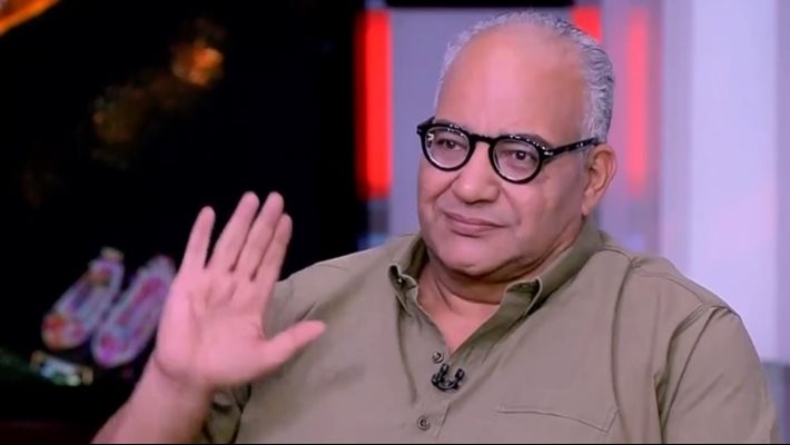 وعكة صحية مفاجئة تنقل بيومي فؤاد إلى المستشفى.. تفاصيل حالته