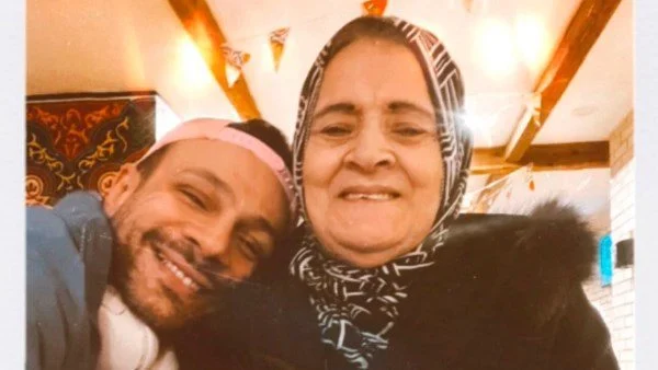 رحيل والدة محمد عطية.. أول تعليق للفنان يكشف تفاصيل الساعات الصعبة