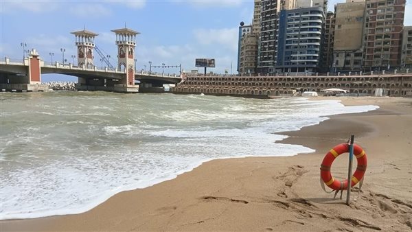 بسبب مخالفة الرايات الحمراء.. قرار عاجل بغلق شاطئ وانلي في الإسكندرية