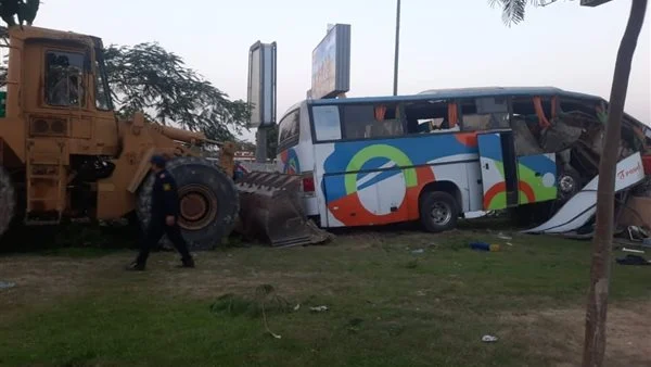 حادث أتوبيس عمال بأكتوبر.. إصابة 27 شخصًا أمام سوق الجملة