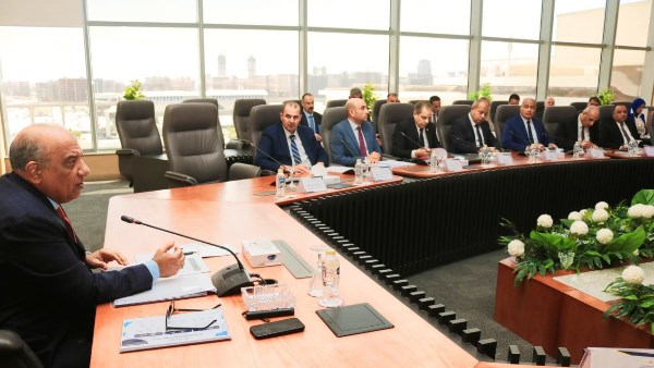 بتوجيهات الرئيس.. وزير الكهرباء يعلن 7 إجراءات لضبط الفواتير وتيسير السداد