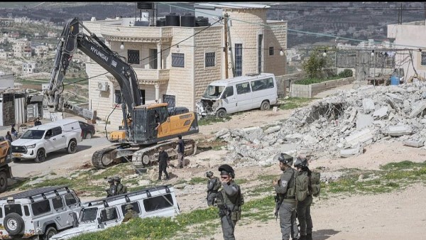 22 يومًا تحت الحصار.. اتهامات للاحتلال بالضغط على سكان قصرة لإخلاء منازلهم
