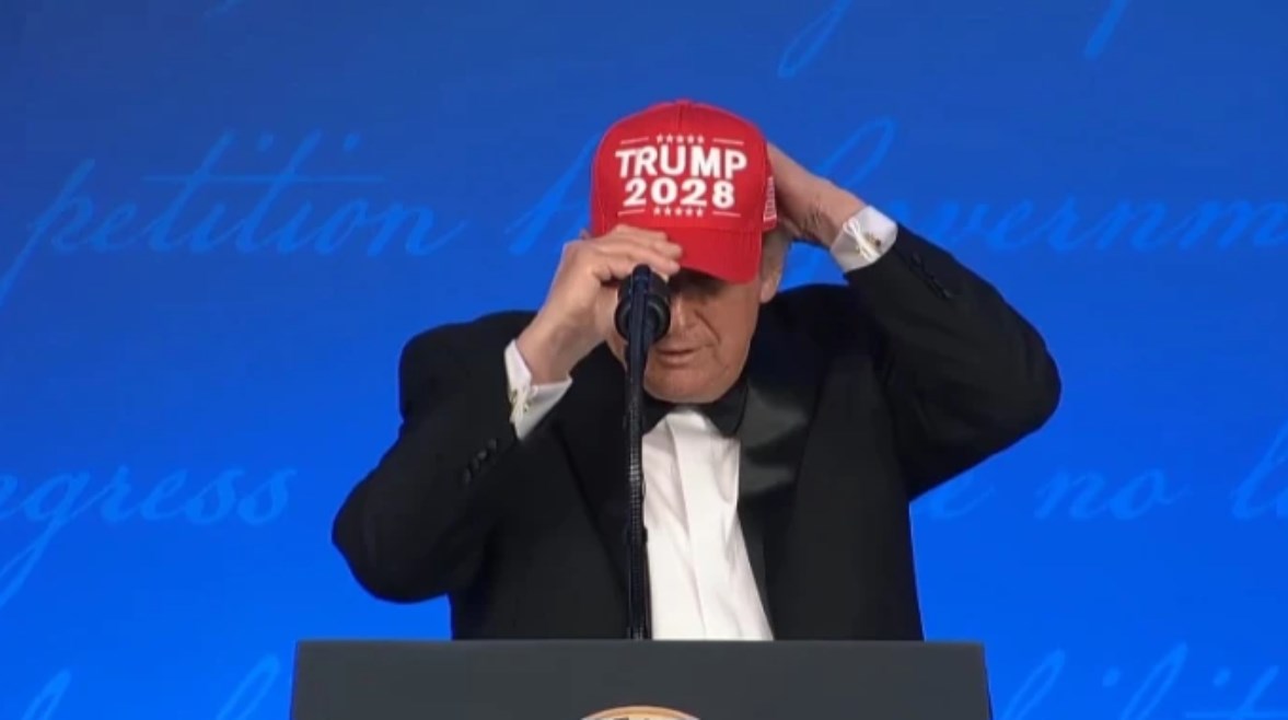 هل يتحدى ترامب الدستور الأمريكي؟.. قبعة «Trump 2028» تثير الجدل