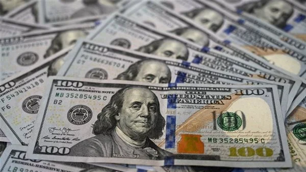 الدولار يقترب من أدنى مستوى في 3 أشهر.. ماذا يحدث في الأسواق؟
