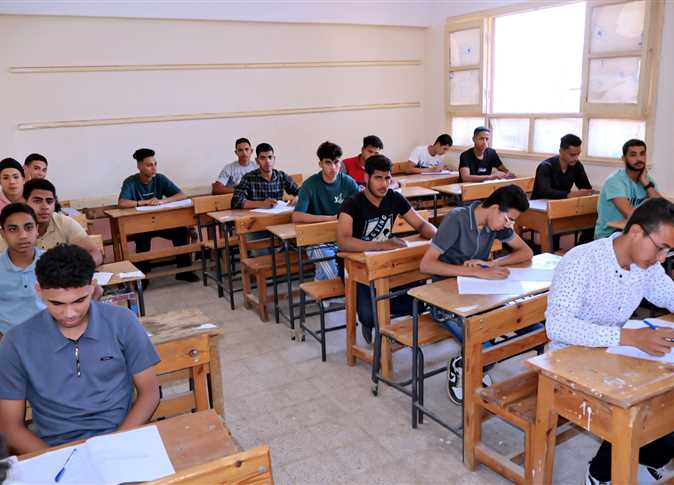 التعليم تحسم حقيقة توحيد امتحانات الشهادة الإعدادية على مستوى الجمهورية