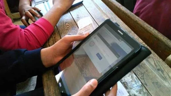 بدء تسليم «التابلت» للمديريات التعليمية تمهيدًا لتوزيعه على طلاب الثانوية