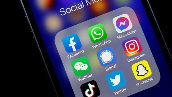 تقنين استخدام الأطفال للسوشيال ميديا.. ماذا ينتظر من هم دون 13 عامًا؟