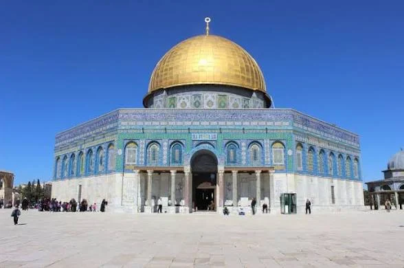 هدم وتجريف.. ماذا يحدث شمال القدس؟