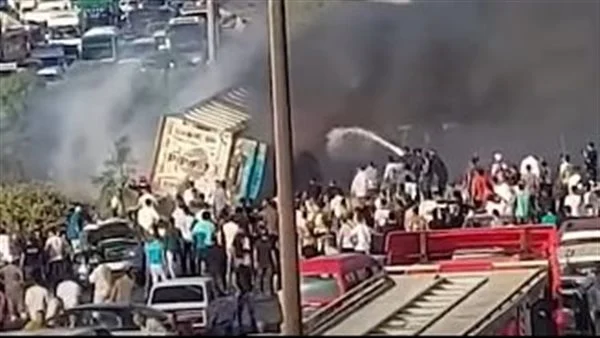 مصدر يكشف حقيقة اشتعال تريلا بطريق الإسكندرية الصحراوي