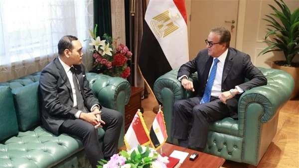 خطوة جديدة لدعم غزة.. ماذا بحث وزير الصحة مع مسؤول سنغافوري في القاهرة؟