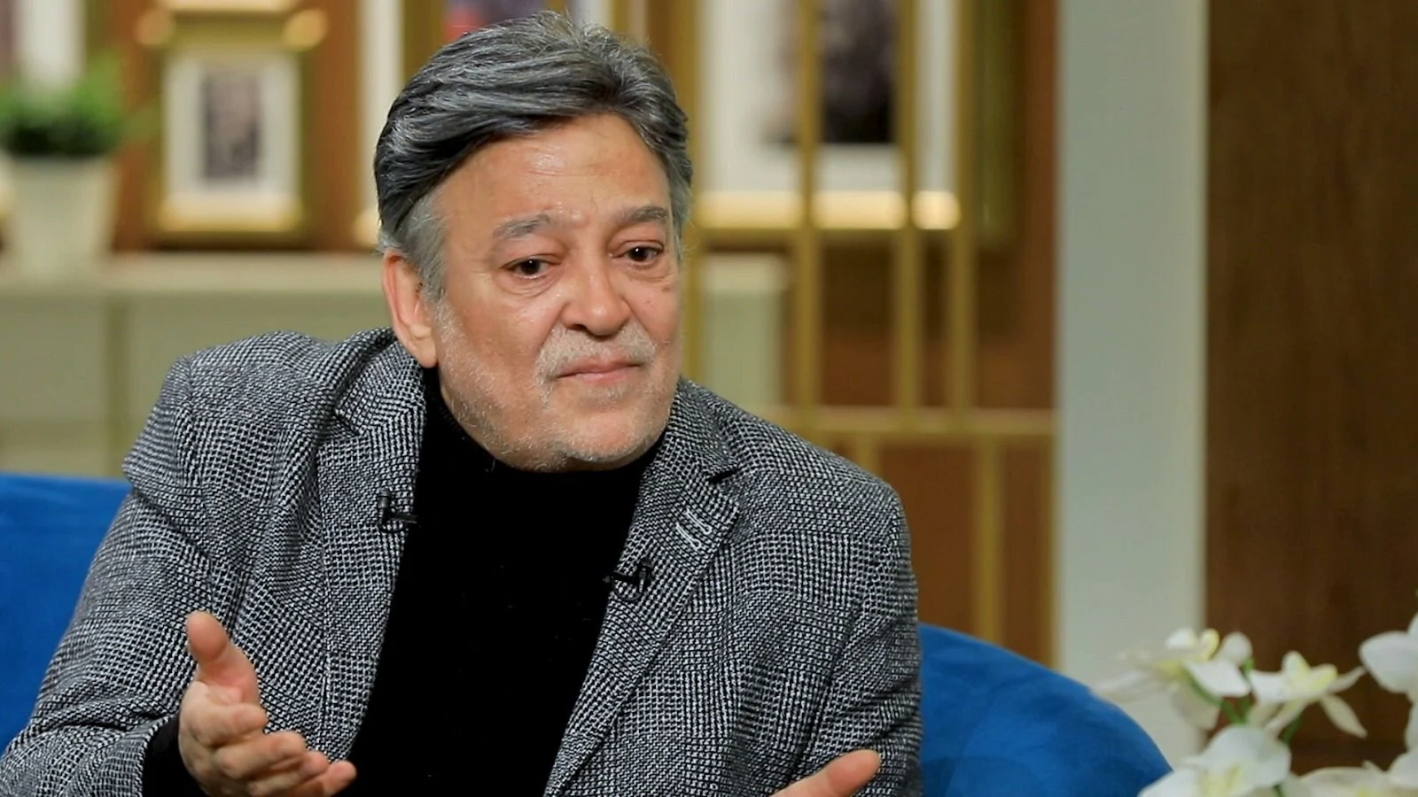 ماذا قال فاروق الفيشاوي قبل دخوله الغيبوبة؟ عماد رشاد يكشف التفاصيل