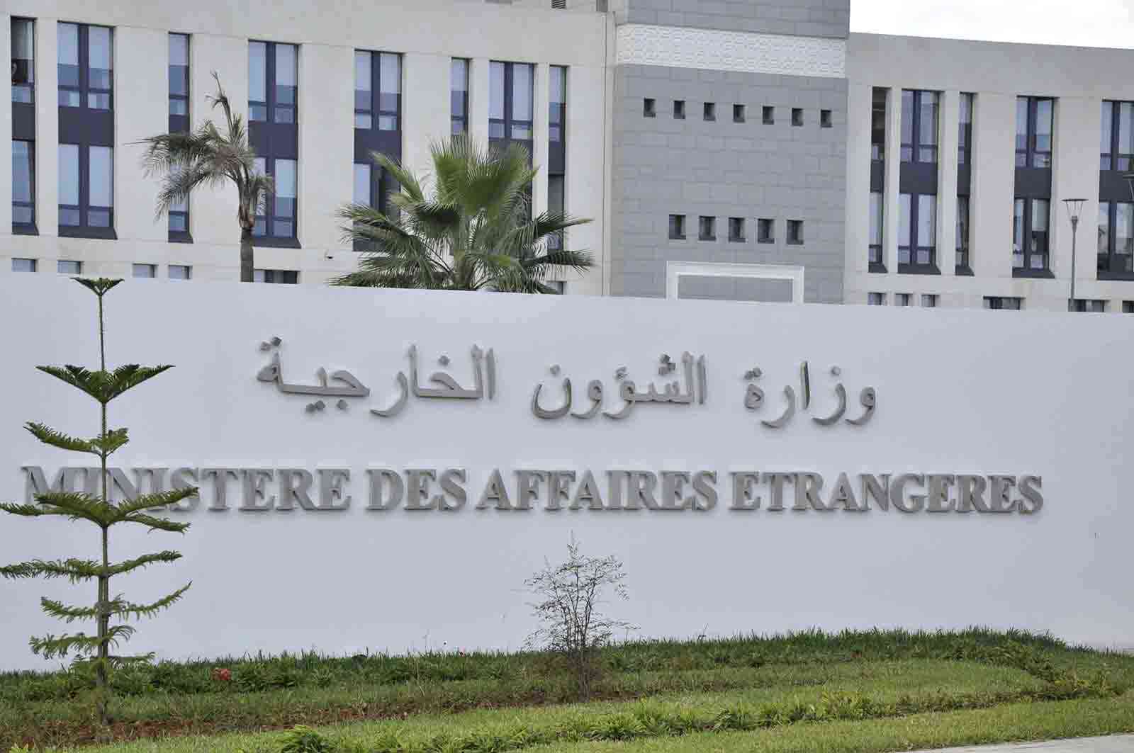 الجزائر تقطع علاقاتها الدبلوماسية مع الإمارات وتمهل سفيرها 48 ساعة للمغادرة