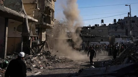 نتنياهو ووزير دفاعه يعلنان اغتيال قائد لواء شمال قطاع غزة في حركة حماس